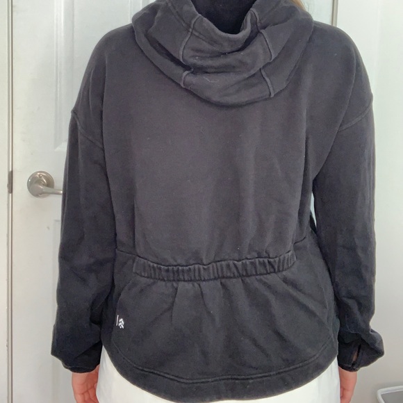LULULEMON CROPPED HOODIE - Picture 3 of 5